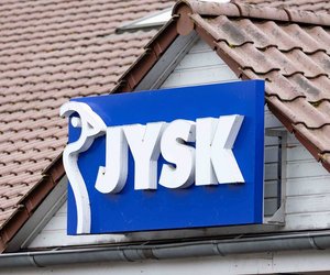 Beigefarbener Hingucker: Schnappt dir diese schicke Schnäppchen-Bettwäsche von Jysk