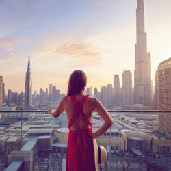 Dubai neu entdecken: Zwischen Luxushotels und Wüstencamp