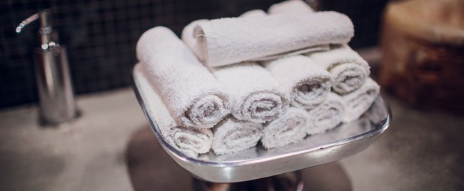 Für alle mit wenig Platz: Dieses Ikea-DIY bringt extra Stauraum ins Badezimmer