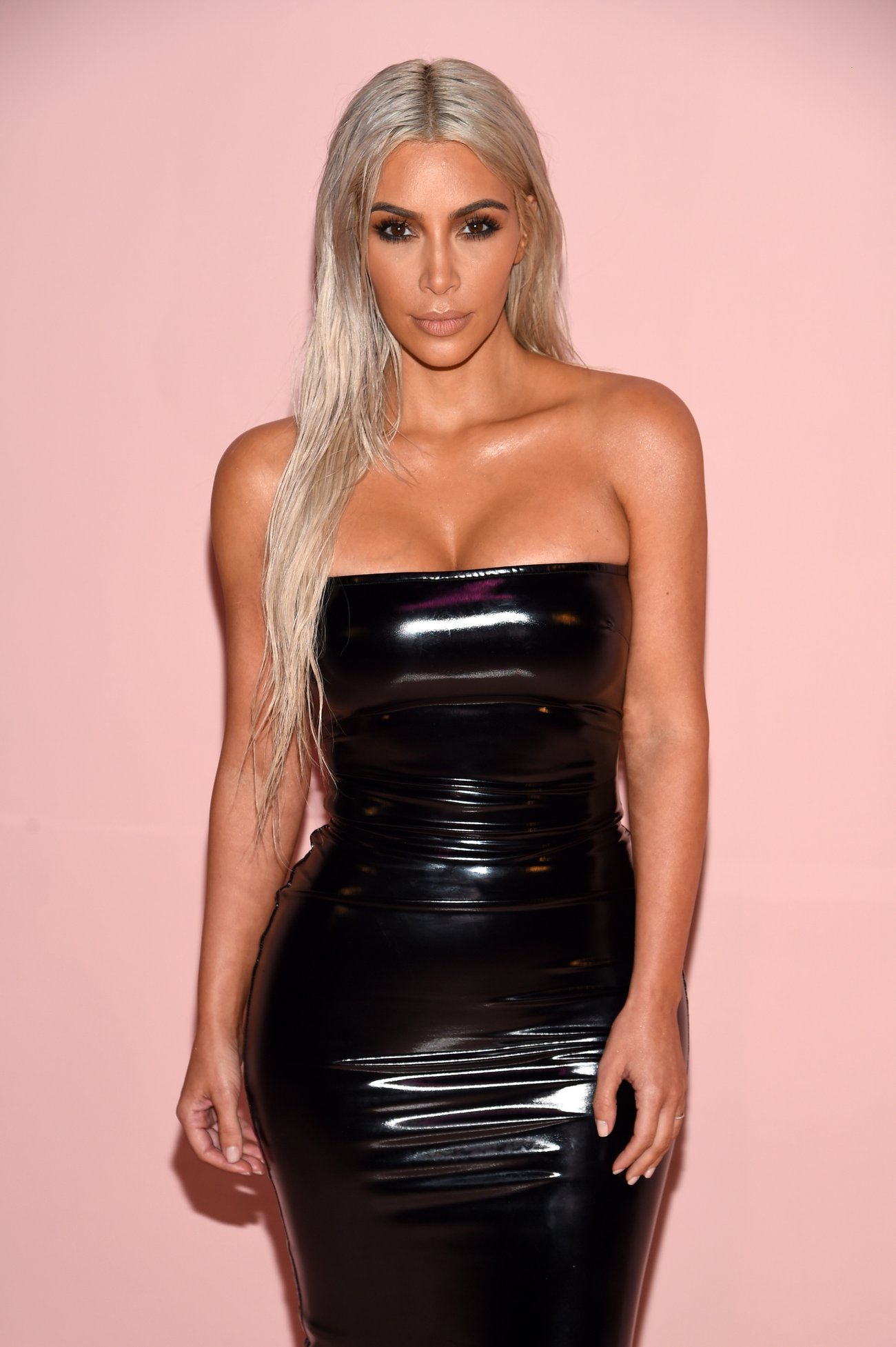 Kim Kardashian überzeugt im Granny-Look Kim Kardashian überzeugt im Granny-Look