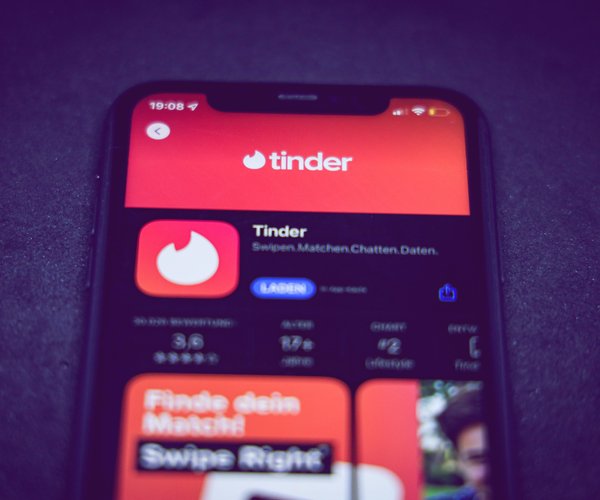 Code Hinter App Was bedeutet 420 auf Tinder & Co.? Das steckt hinter dem Code