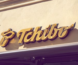 Dieser Sternen-Lichtervorhang von Tchibo sorgt für magische Stimmung in deinem Zuhause