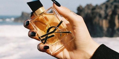 Bestseller-Parfum bei Douglas: Diesen edlen Duft lieben alle (und er ist jetzt im Sale)