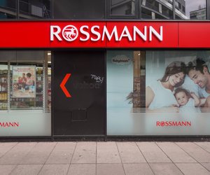 Gekühltes Wasser und Co.: Dieser Getränkespender von Rossmann ist ein Muss für den Sommer