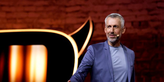 Sebastian Pufpaff: Hat der TV total Moderator eine Frau?