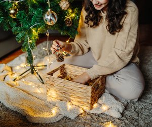 Weihnachtszauber pur: Diese 4 Baumschmuck‑Highlights von Bonprix verbreiten Märchenstimmung