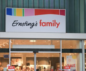 Perfekt für den Frühling: Alle sind von diesen rosafarbenen Sneakern von Ernsting's family begeistert