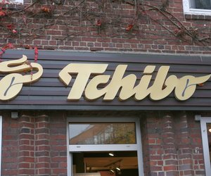 Eleganter Hingucker: Der extravagante Beistelltisch von Tchibo