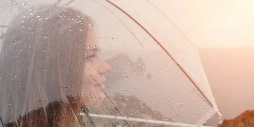 Im Juli zieht ein Gefühlsgewitter auf: 5 Sternzeichen erwartet ein Donnerwetter