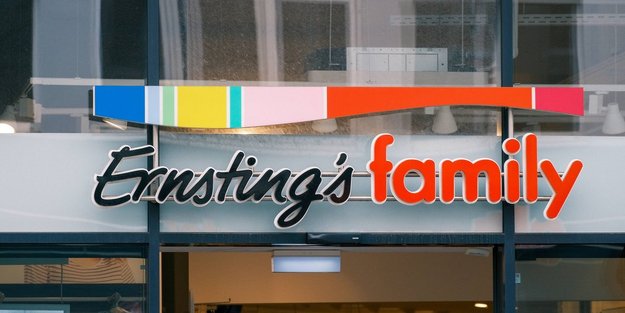 Der Zitronenmotiv-Tischläufer von Ernsting's family bringt frische Sommer-Vibes in dein Zuhause