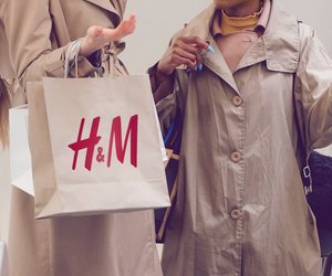Muster und coole Schnitte bei H&M: Diese Kleider brauchen wir im Frühling