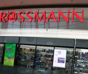 Diese kleine LED-Taschenlampe von Rossmann ist perfekte für Gassi-Runden im Dunkeln