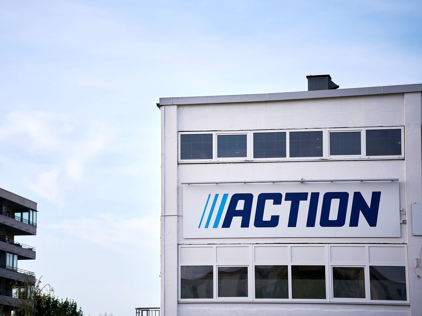 Gestalte dir mit diesem Action-DIY ein schickes Windlicht für drinnen und draußen