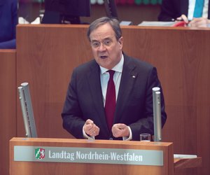 Armin Laschet fordert „Brücken-Lockdown“ – und sorgt damit für Verwirrung