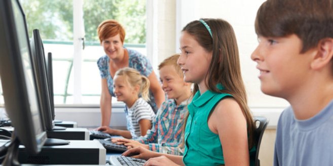 Mediuenkompetenz: Kinder vor dem Conmputer Mediuenkompetenz: Kinder vor dem Conmputer