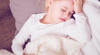Vergiftung bei Kleinkindern: Auf diese Symptome musst du achten