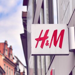 Das ist der H&M-Mantel, den gerade alle lieben