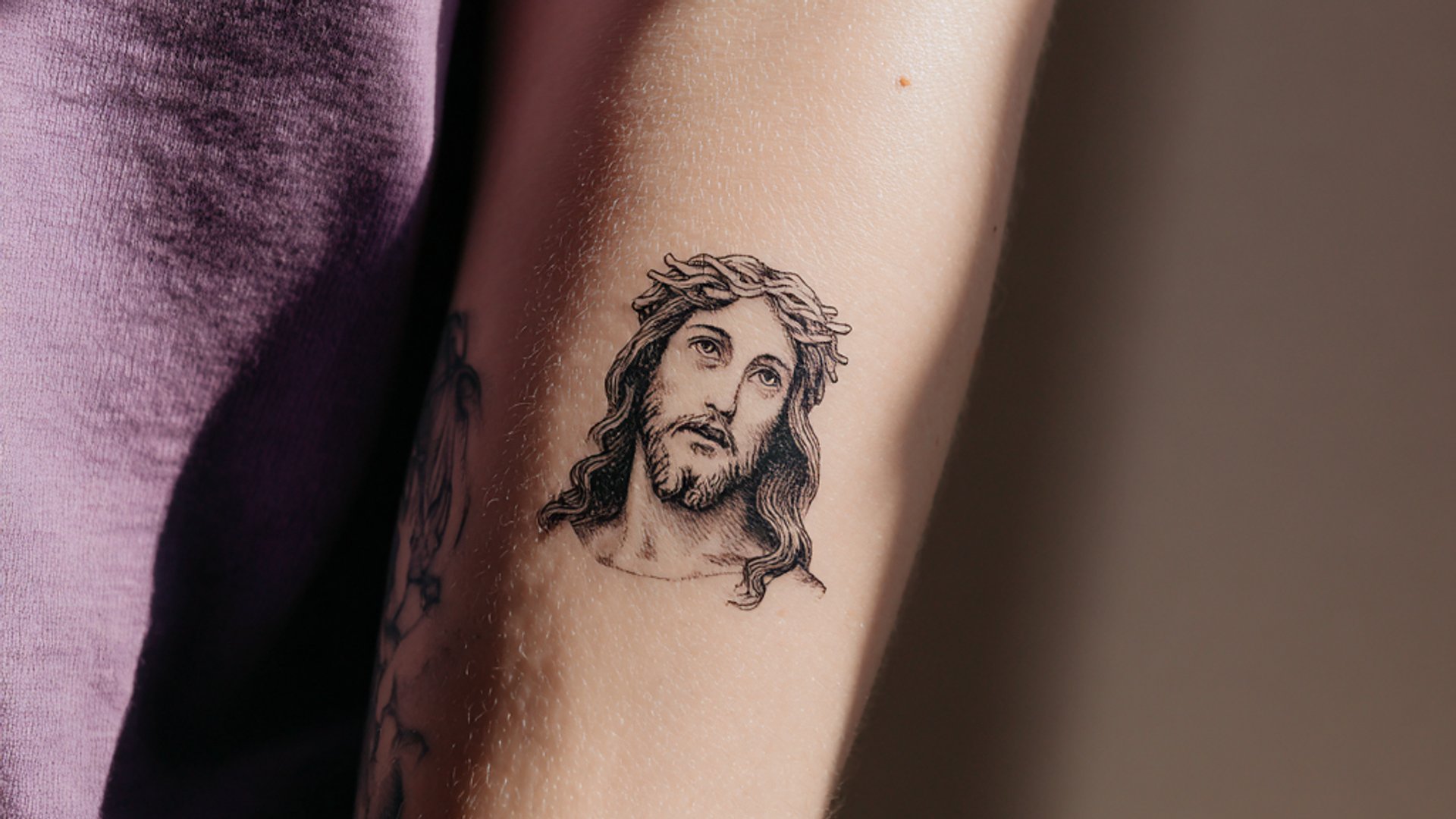 Dein-Glaube-dein-Statement-Jesus-Tattoos-mit-tieferer-Bedeutung