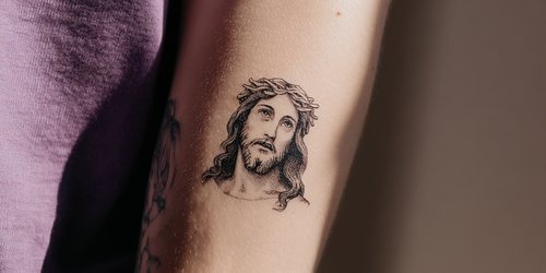 Dein Glaube, dein Statement: Jesus-Tattoos mit tieferer Bedeutung