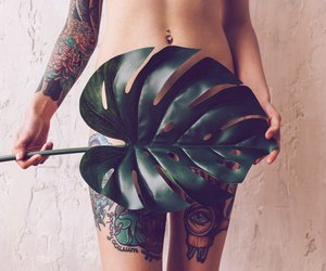 Venushügel-Tattoos: 7 aufregende Beispiele für die intime Tätowierung