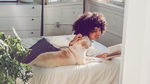 Zeitreise zwischen zwei Buchdeckeln: Mit diesen 7 Romanen tauchst du in die Vergangenheit ein