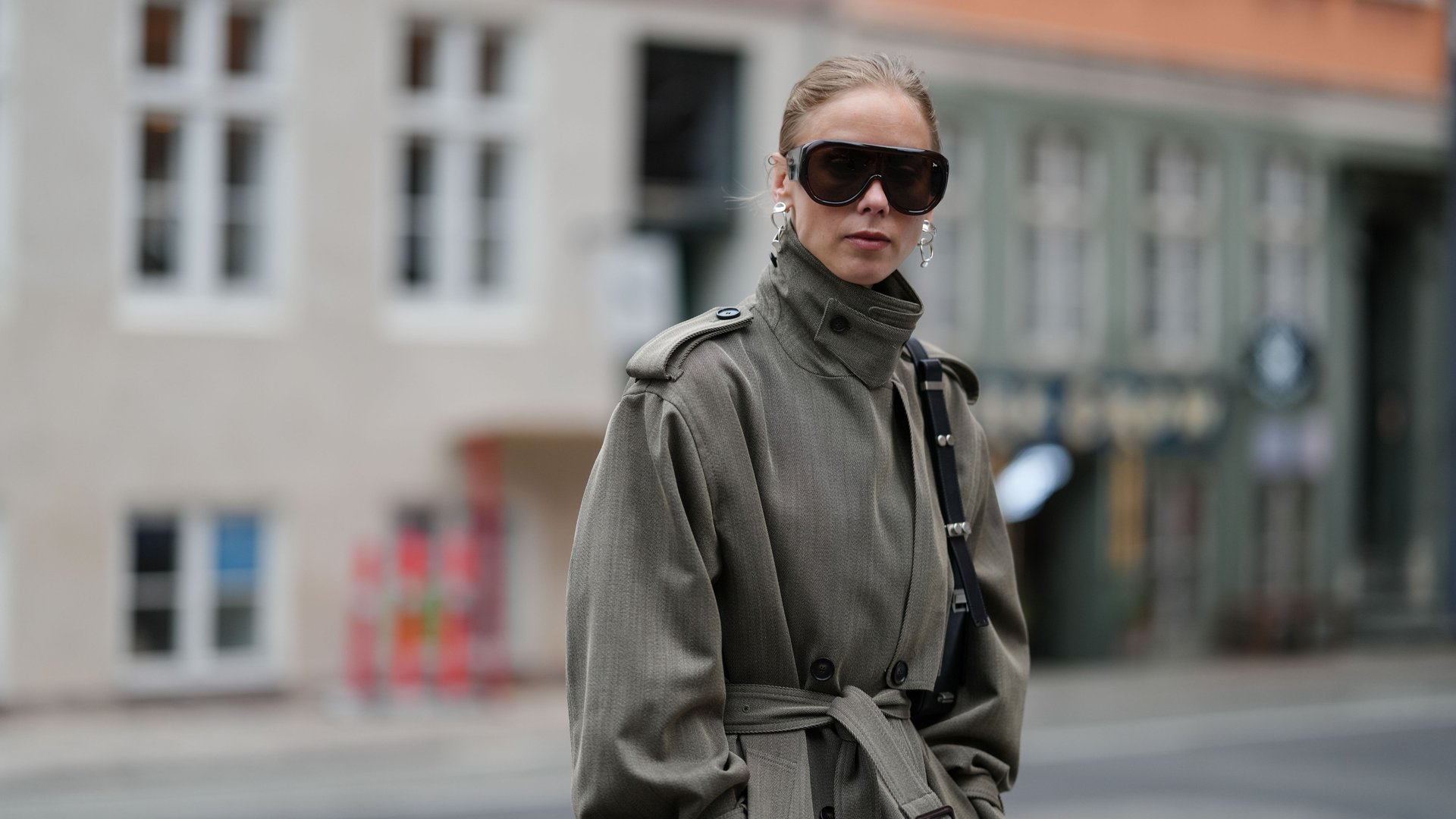 Trenchcoat-2025-Diese-Trends-machen-den-Klassiker-jetzt-richtig-modern