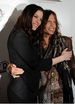 Liv Tyler teilt mit Papa Steven den Kleiderschrank Liv Tyler teilt mit Papa Steven den Kleiderschrank