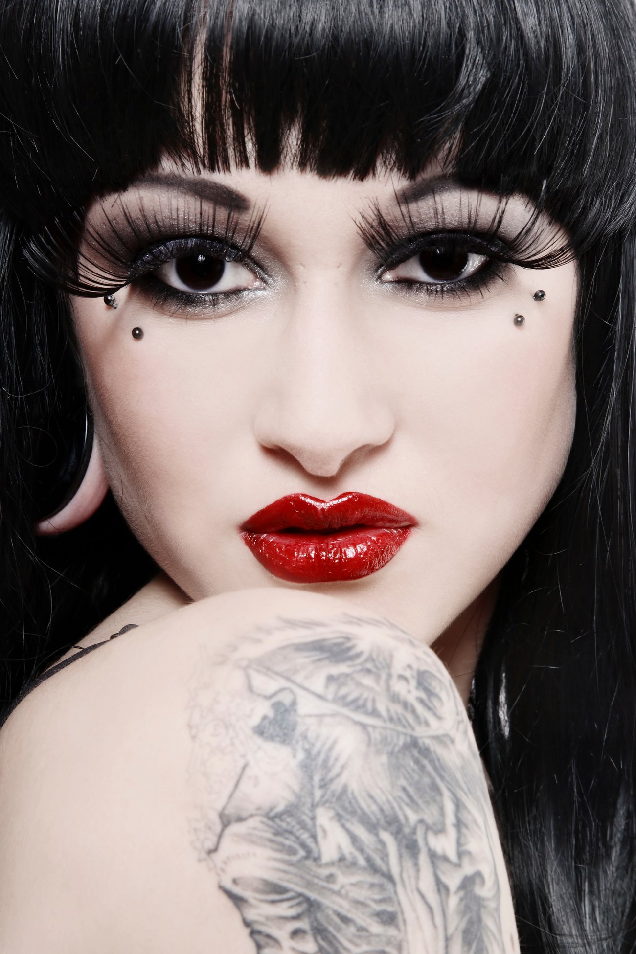 Microdermal Piercings Das geht unter die Haut