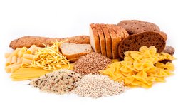Brot, Nudeln und Reis können Deinen Bauch aufblähen. Brot, Nudeln und Reis können Deinen Bauch aufblähen.