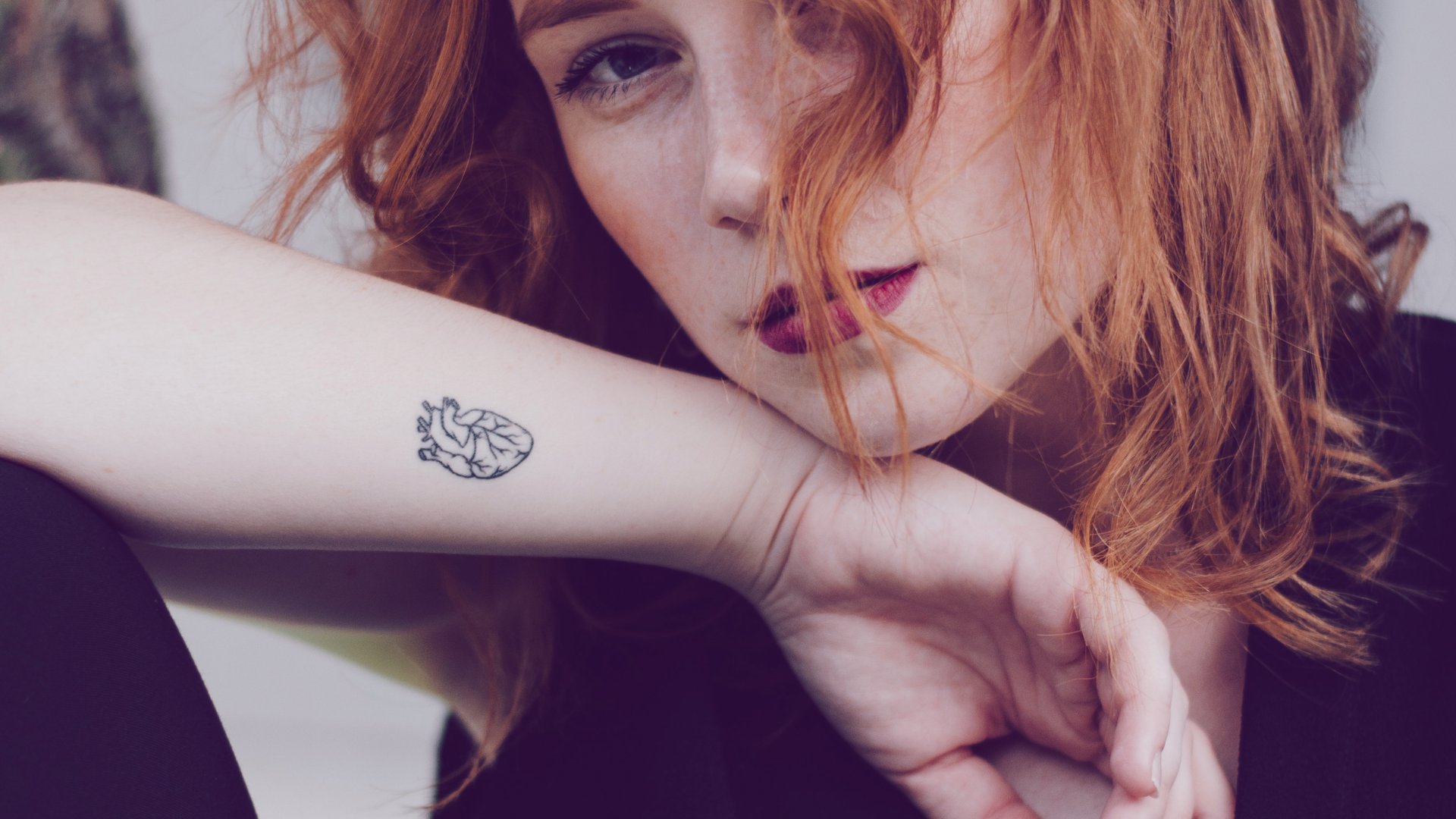 15 inspirierende Tattoos, die für einen Neuanfang stehen