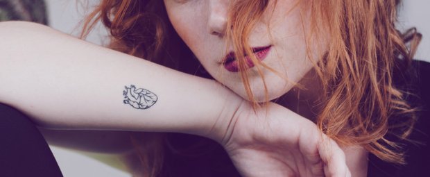15 inspirierende Tattoos, die für einen Neuanfang stehen