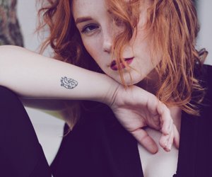 17 inspirierende Tattoos, die für einen Neuanfang stehen
