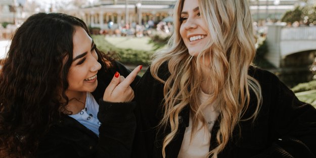 Blond oder braun: Welche Haarfarbe steht mir?
