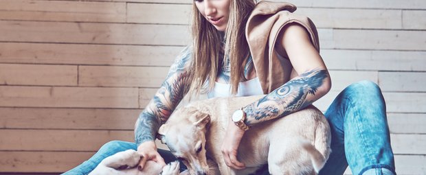 19 Tattoos, die die Liebe zu deinem Haustier zeigen