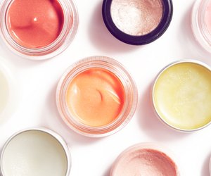 10 bekannte Kosmetikmarken, die ohne Tierversuche auskommen