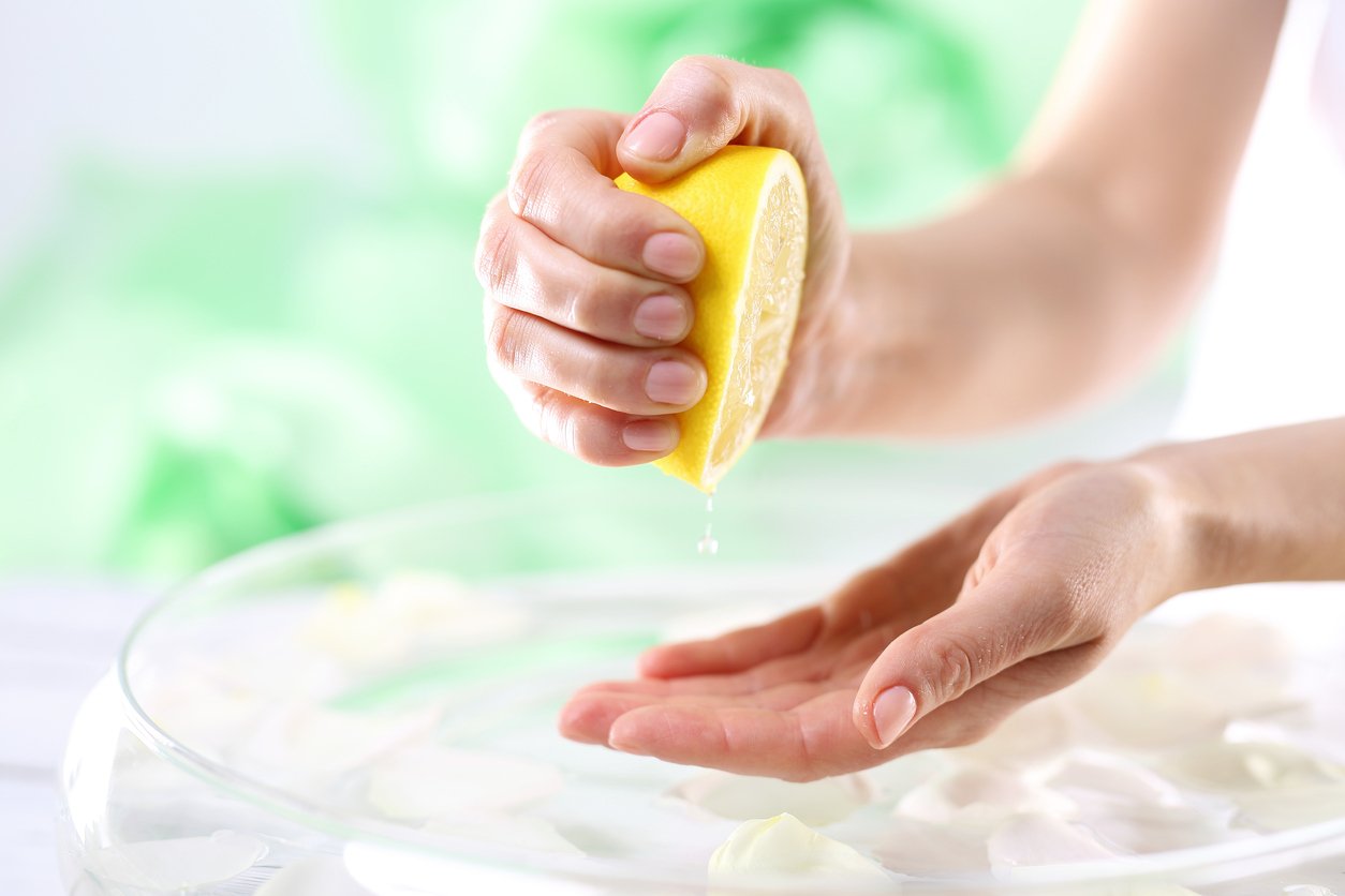 Zitrone als Hausmittel gegen Schwitzen