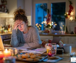 Finde&#x20;nur&#x20;ich&#x20;mein&#x20;Kind&#x20;gerade&#x20;so&#x20;anstrengend&#x3F;&#x20;So&#x20;halten&#x20;wir&#x20;Eltern&#x20;&#x28;laut&#x20;Psychologie&#x29;&#x20;die&#x20;Vorweihnachtszeit&#x20;durch&#x21;