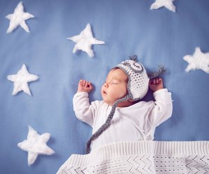 Träumen Babys im Schlaf? Das müssen Eltern wissen