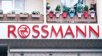 Diese Solar-Tischleuchte von Rossmann ist ein Blickfang für jeden Balkon