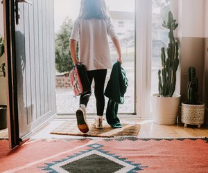 Fußmatte putzen: Mit diesen Tipps gelingt dir das mühelos