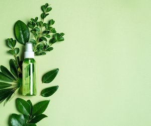 Riecht wie eine Blumenwiese im Frühling: Das fruchtig-blumige Bodyspray von Rossmann
