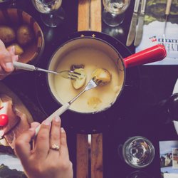 Welches Fondue ist das beste? Mit den Siegern der Stiftung Warentest wird es ein Fest