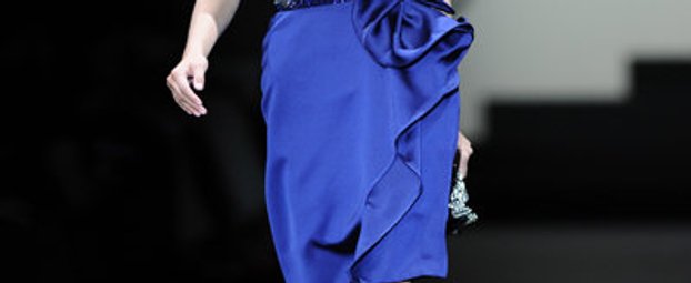 Sexy Bustierkleid in Blau für einen glamourösen Auftritt.