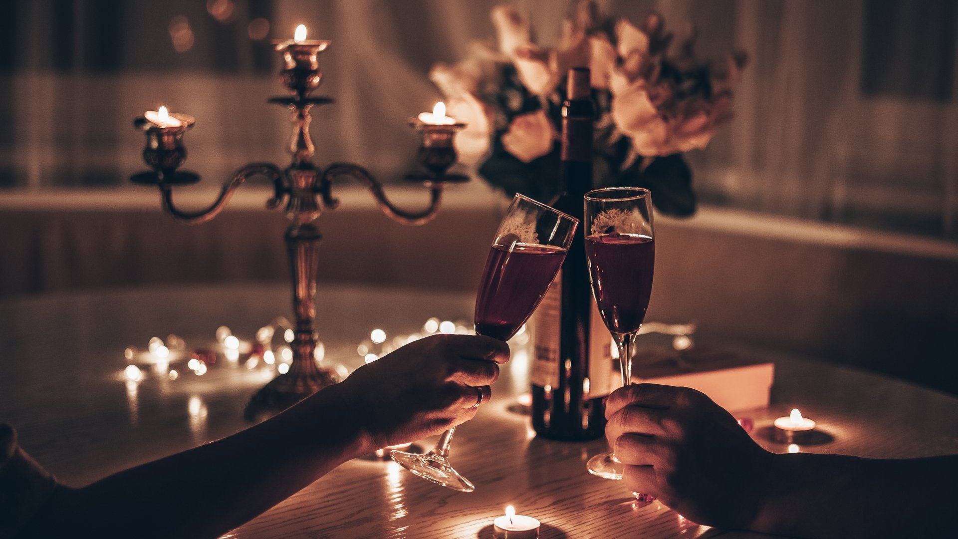 4-Tischdeko-Highlights-von-Breuninger-an-die-sich-dein-Date-garantiert-erinnern-wird-