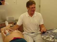Die Berglandklinik und die Elternschule wird von Dr. Tornow geleitet. Die Berglandklinik und die Elternschule wird von Dr. Tornow geleitet.