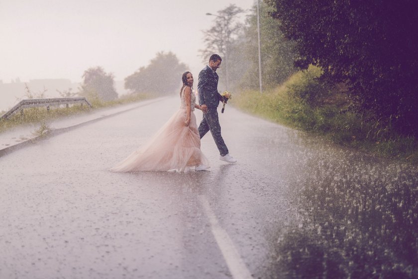 Keine Panik bei Regen! So rettest du deine Hochzeit und sorgst für magische Momente