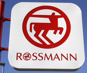 Dieser 3 Euro-Geheimtipp von Rossmann für mattes Lippen-Make-up hält den ganzen Tag