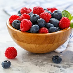 Himbeeren vs. Blaubeeren: Welche Beere hat mehr Antioxidantien?