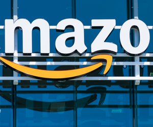 Für draußen gemacht: Diese LED-Leuchte von Amazon begleitet dich in den Garten und zum Camping