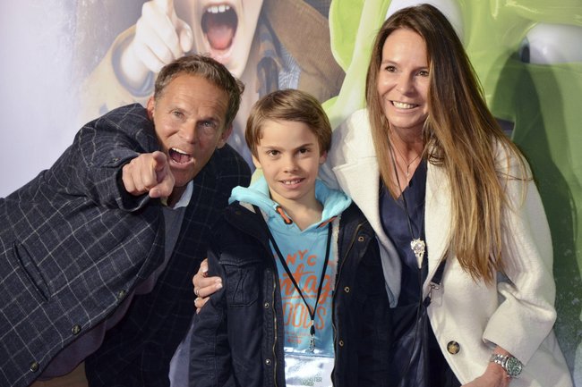 Christian Tramitz mit Ehefrau Annette und Sohn Tamo bei der Premiere von „Gespensterjäger“.